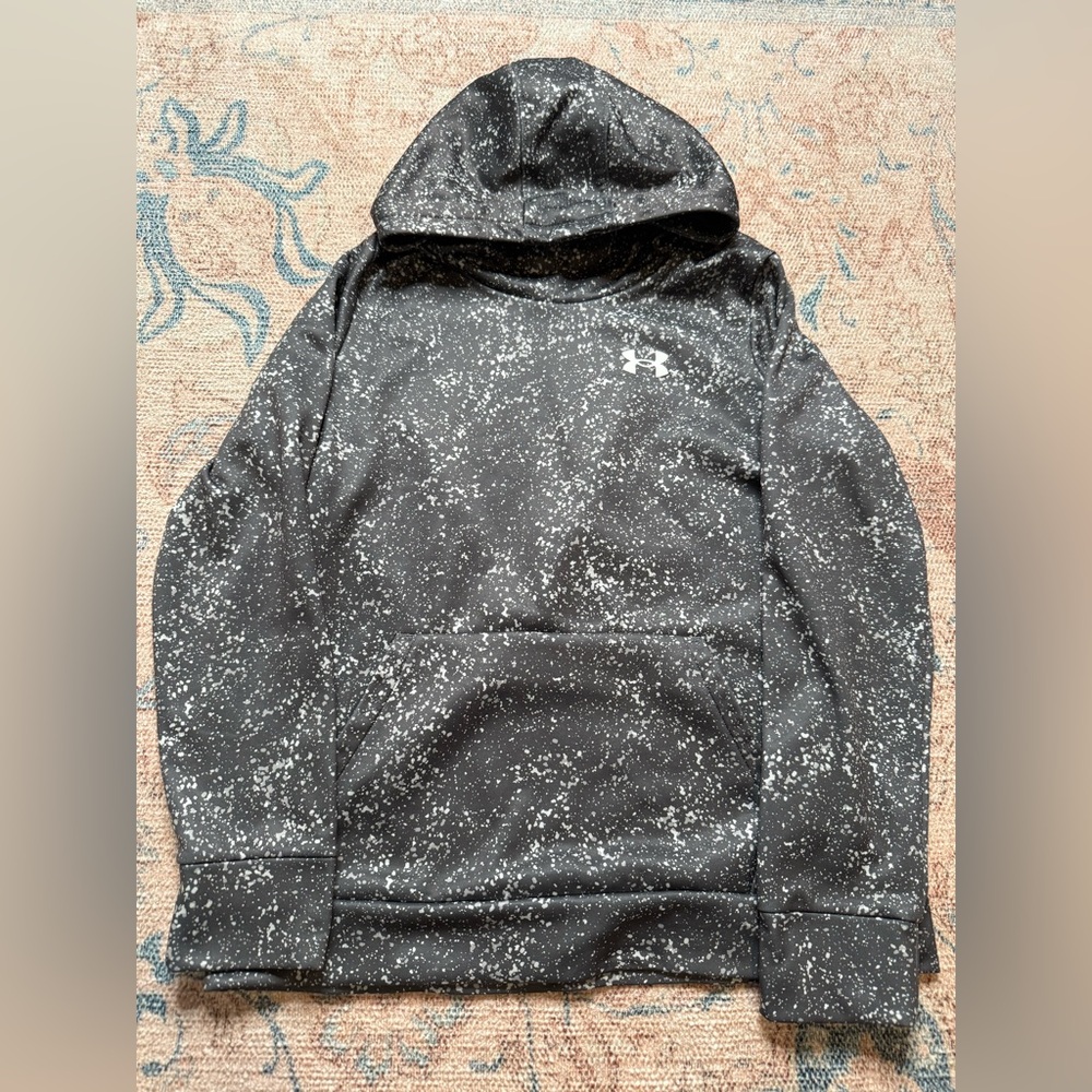Under Armour Black and White Sweatshirt